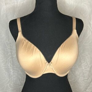 VICTORIA’S SECRET BodybyVictoria nude color. Lines perfect coverage Size 34 DD.